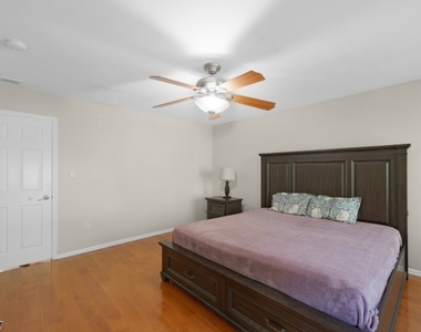 111 Cardigan Ct - Photo Thumbnail 33