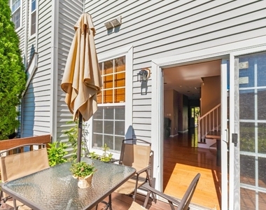111 Cardigan Ct - Photo Thumbnail 45