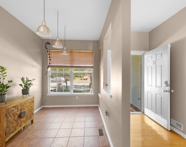 111 Cardigan Ct - Photo Thumbnail 25