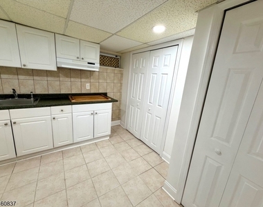 827 Savitt Pl - Photo Thumbnail 33