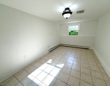 827 Savitt Pl - Photo Thumbnail 24