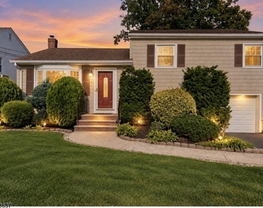 827 Savitt Pl - Photo Thumbnail 1