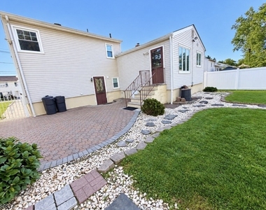 827 Savitt Pl - Photo Thumbnail 35