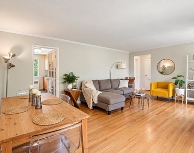 93 Troy Dr - Photo Thumbnail 5