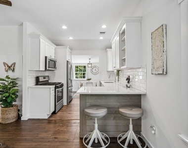 147 Ironia Rd - Photo Thumbnail 7