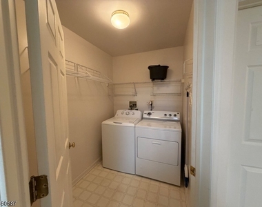 67 Woodmont Dr - Photo Thumbnail 14