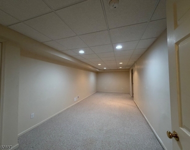 67 Woodmont Dr - Photo Thumbnail 27