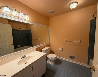67 Woodmont Dr - Photo Thumbnail 25