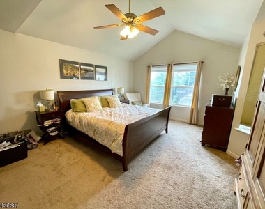 67 Woodmont Dr - Photo Thumbnail 16