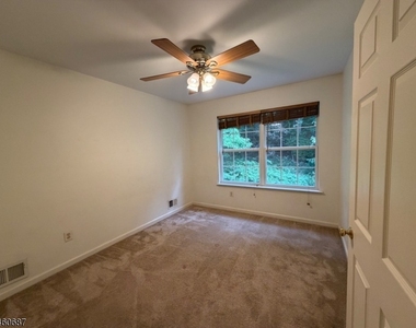 67 Woodmont Dr - Photo Thumbnail 24