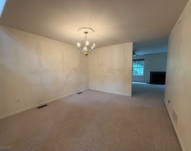 67 Woodmont Dr - Photo Thumbnail 9