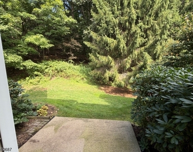 67 Woodmont Dr - Photo Thumbnail 33