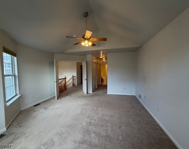 67 Woodmont Dr - Photo Thumbnail 18