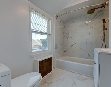 545 Winthrop Rd - Photo Thumbnail 8
