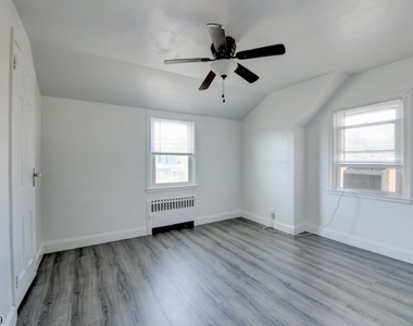 545 Winthrop Rd - Photo Thumbnail 9