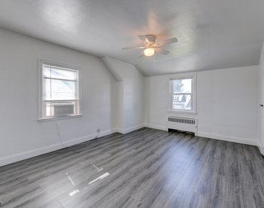 545 Winthrop Rd - Photo Thumbnail 7