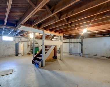 545 Winthrop Rd - Photo Thumbnail 12