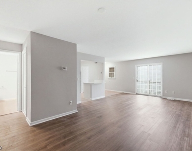 125 Smithfield Ct - Photo Thumbnail 15