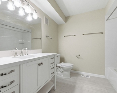 125 Smithfield Ct - Photo Thumbnail 17