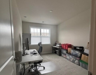 25 Chapel Ln - Photo Thumbnail 6