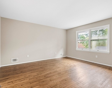 415 Morningside Ave - Photo Thumbnail 16