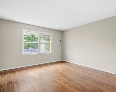 415 Morningside Ave - Photo Thumbnail 18