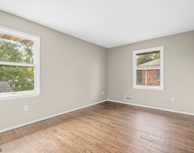 415 Morningside Ave - Photo Thumbnail 14