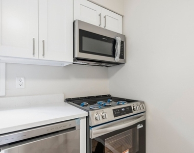 415 Morningside Ave - Photo Thumbnail 4