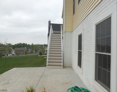 9 Comstock Ln - Photo Thumbnail 26