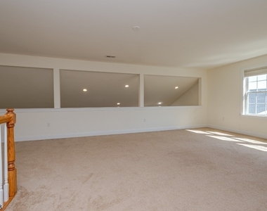 9 Comstock Ln - Photo Thumbnail 19