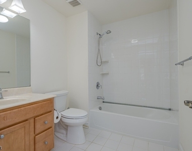 9 Comstock Ln - Photo Thumbnail 24