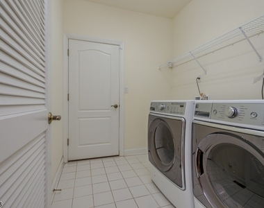 9 Comstock Ln - Photo Thumbnail 18