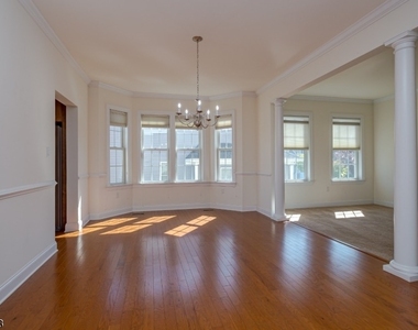 9 Comstock Ln - Photo Thumbnail 6