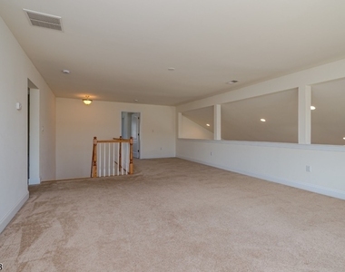 9 Comstock Ln - Photo Thumbnail 20