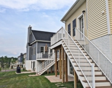 9 Comstock Ln - Photo Thumbnail 27