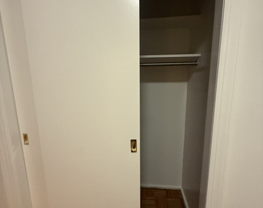 412 East 55th Street - Photo Thumbnail 2