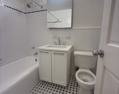412 East 55th Street - Photo Thumbnail 11