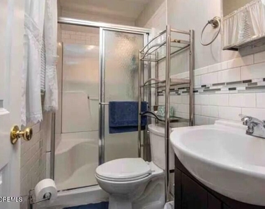 28 Carteret Avenue - Photo Thumbnail 7