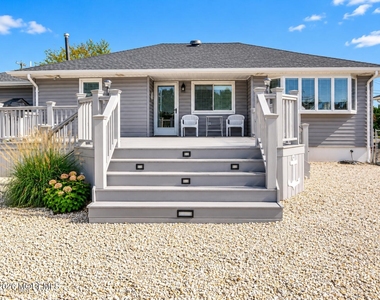 46 Longpoint Drive - Photo Thumbnail 2