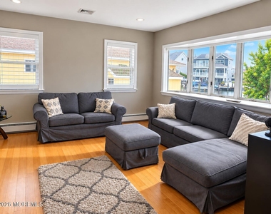 46 Longpoint Drive - Photo Thumbnail 6