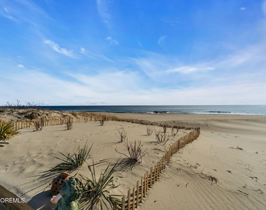 55 Beach Front - Photo Thumbnail 10