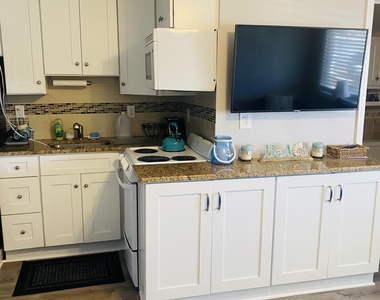2307 Grand Central Avenue - Photo Thumbnail 5