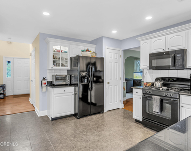 41 Carrie Drive - Photo Thumbnail 14