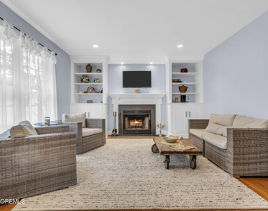 41 Carrie Drive - Photo Thumbnail 16