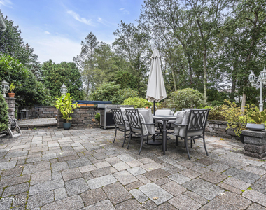 41 Carrie Drive - Photo Thumbnail 42
