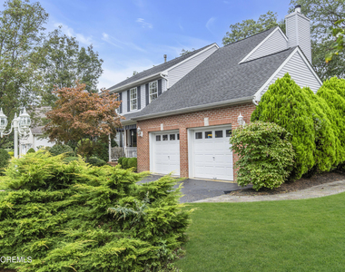 41 Carrie Drive - Photo Thumbnail 1
