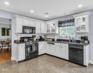 41 Carrie Drive - Photo Thumbnail 13