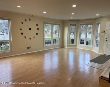 79 Dartmouth Place - Photo Thumbnail 8