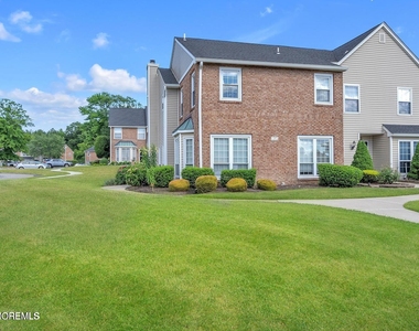 79 Dartmouth Place - Photo Thumbnail 2