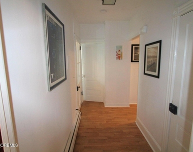 903 C Street - Photo Thumbnail 4